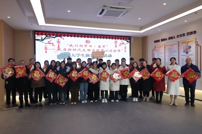 宝应开展“喜看家乡新变化 踔厉奋发向未来”返乡大学生新春实践活动